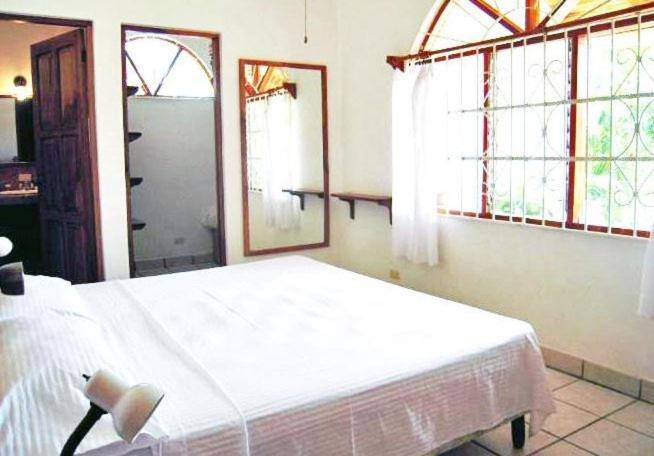 Hotel Flores (Adults Only) Tamarindo Chambre photo