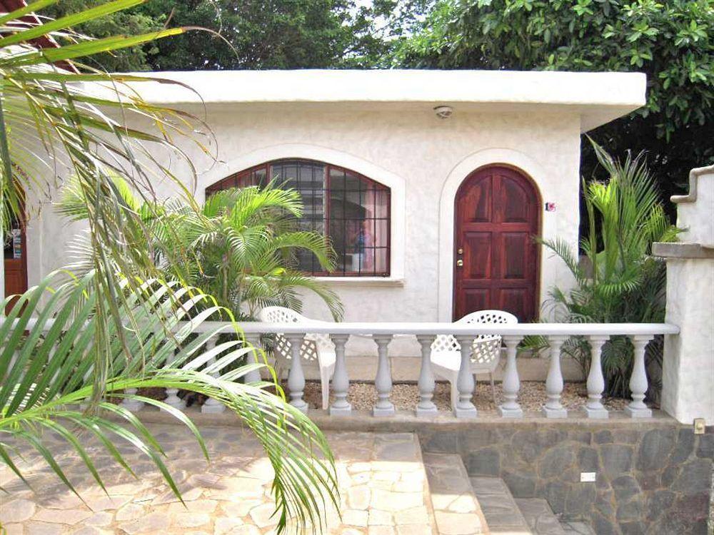Hotel Flores (Adults Only) Tamarindo Extérieur photo