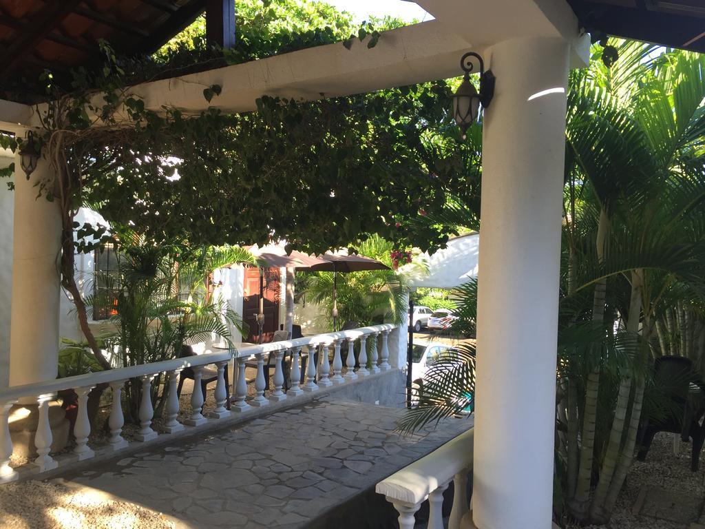 Hotel Flores (Adults Only) Tamarindo Extérieur photo